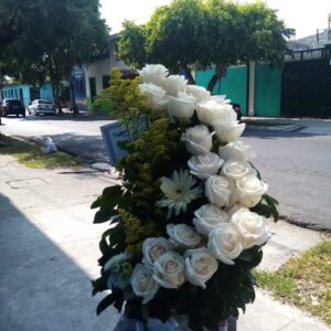 Floristeria-Santa-tecla-arreglo-funebre-atardecer