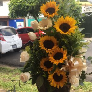 Floristeria-Santa-Tecla-Arreglo-funebre-paraiso